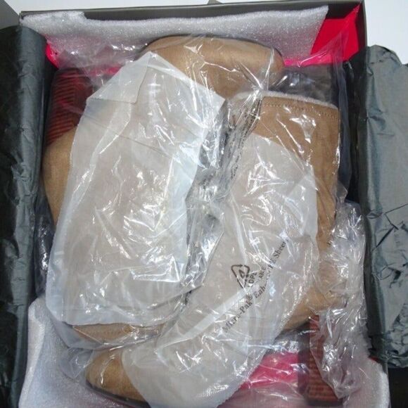 Vince Camuto Sendra Microsuede Boot, 8M - Picture 5 of 7